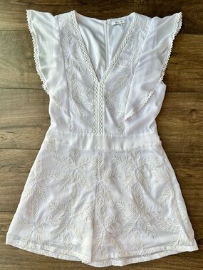 BTFL-LIFE Embroidered Flutter Sleeve White Romper Lace Boho - Size Small